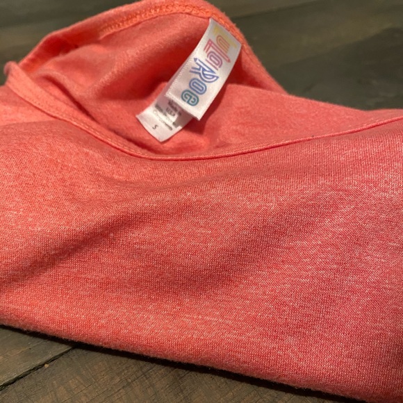 LuLaRoe soft long sleeve - Picture 2 of 2